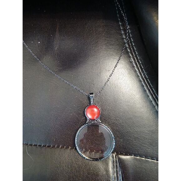 Magnifying Glass On Long Chain Red Enamel Circle - Picture 6 of 8